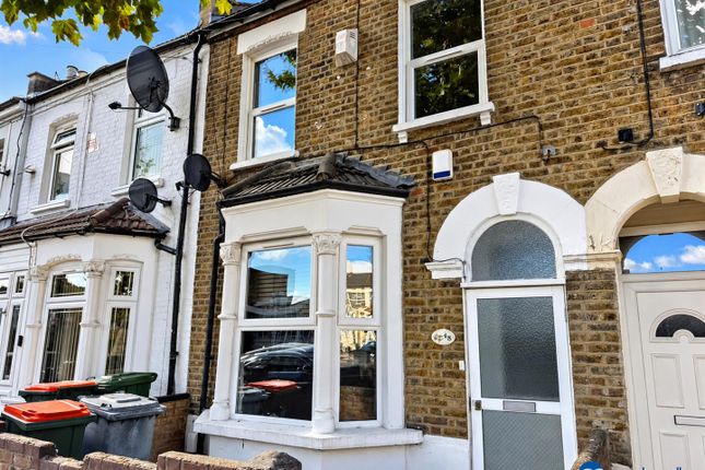 48, Whitfield Road, London photo 4