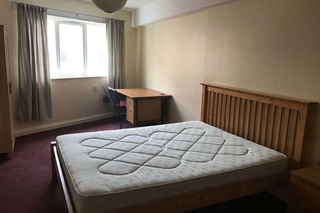 Room to rent in Radford Road, Lenton