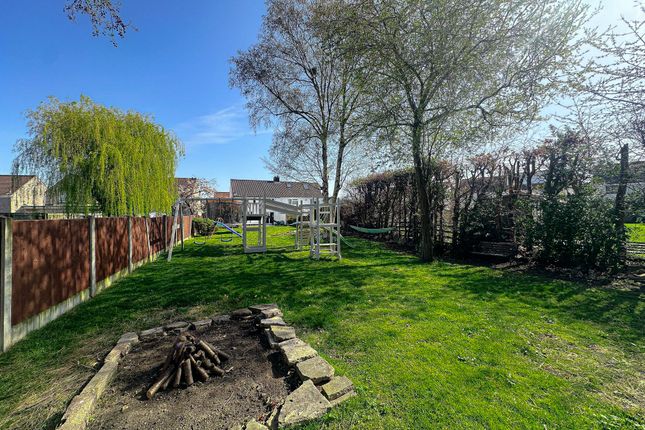 3 Hillview Drive, Wirral photo 2