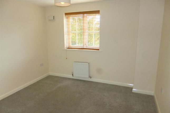 Flat for sale in Great North Road, Hatfield