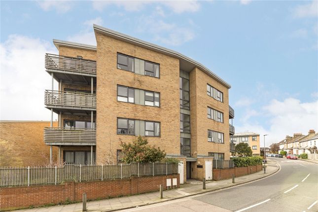 Thumbnail Flat for sale in Victoria Way, Charlton