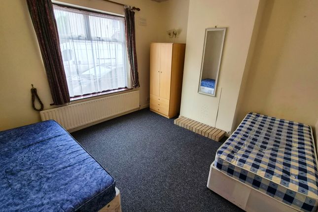 5, Hazel Street, Leicester photo 3