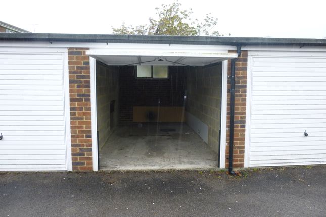 Parking Garage To Rent In Downsview Road Worthing Bn11 Zoopla
