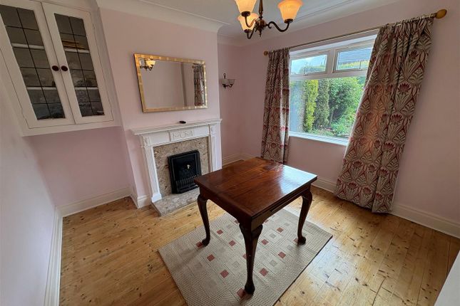 3, Uplands Avenue, Bradford photo 2