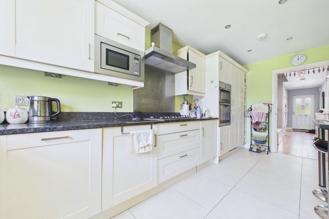 5a, Williamson Close, Wokingham photo 4