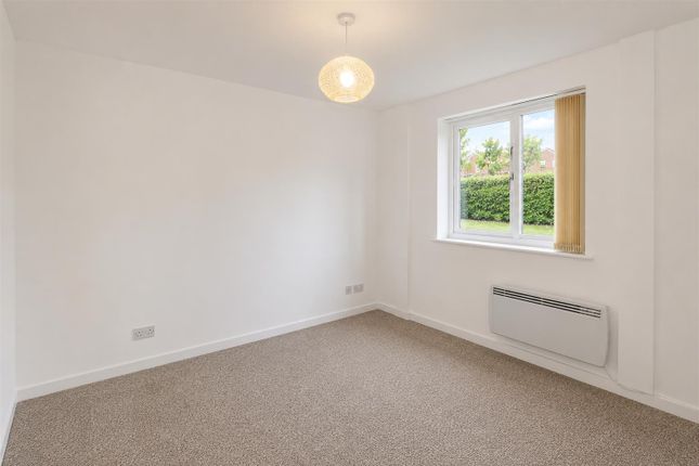 2 Bridge Court, Banbury Road, Southam photo 3
