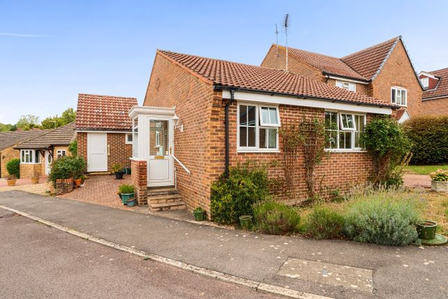 3-bed bungalow on 9, Parkers Close, Oxfordshire, £350,000