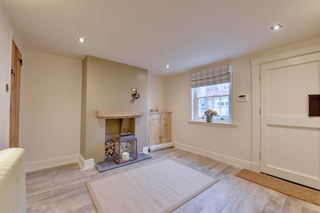 Sunbeam Cottage, Church Street, Reading photo 3
