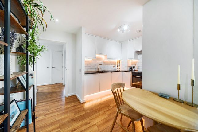 Flat 147, Xchange Point, 22, Market Road, Islington photo 4