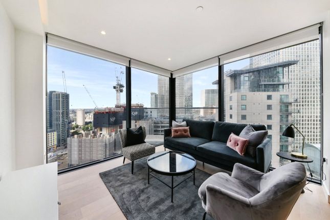 Thumbnail Flat to rent in Hampton Tower, 75 Marsh Wall, London