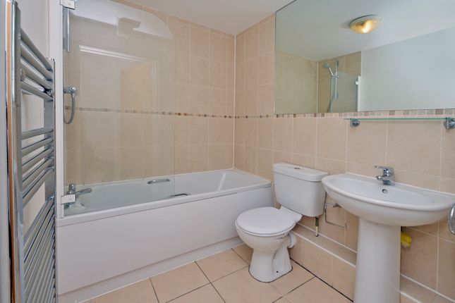 Flat 5, Wentworth, Camberley photo 4