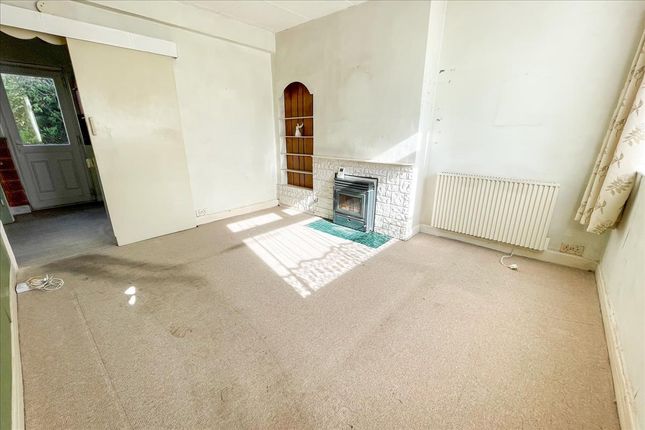 42, Gloucester Road, Feltham photo 4