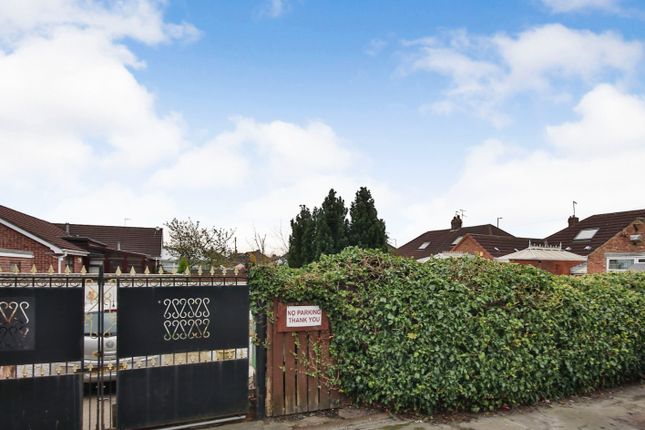 Semi-detached bungalow for sale in Sutton Road, Hull