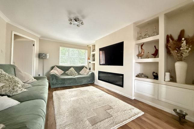 23, Pridhams Way, Exeer photo 3