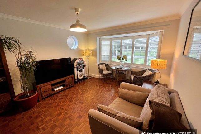 1 Spring Court Chessington Road, Epsom photo 2