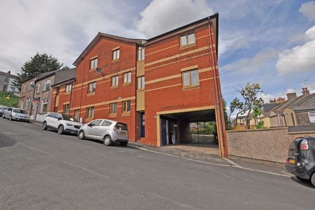 Thumbnail Flat to rent in Modern Apartment, Hopefield Court, Newport