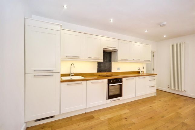 4 Bank Mews, 20B, High Street, Tring photo 4