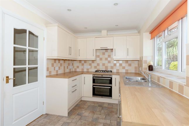 14a, Seldens Way, Worthing photo 3
