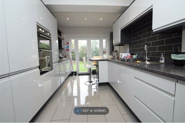 Delahays Road, Hale, Altrincham photo 5