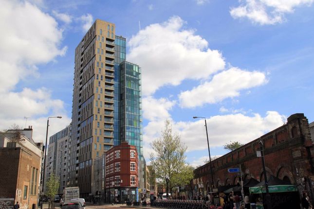 2 bed flat to rent in Avantgarde Place, London E1
