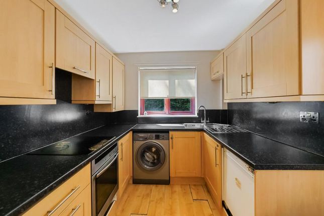 27, Drummond Way, Newton Mearns photo 3