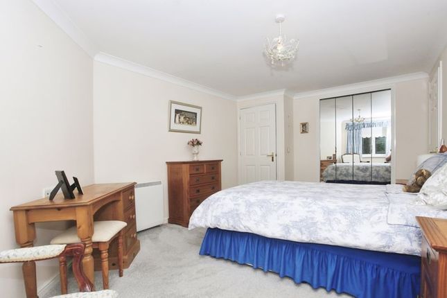 Flat for sale in Royce House, Peterborough