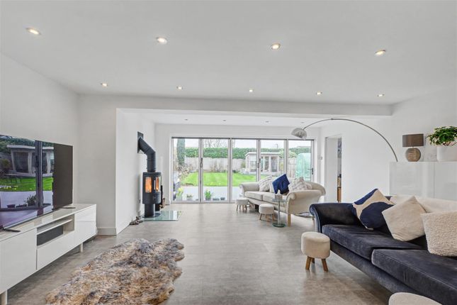 18, Smalls Croft, Nottingham photo 4
