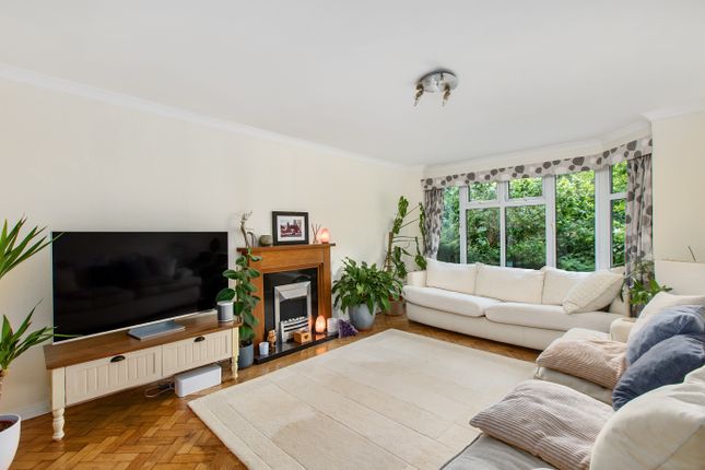 15 , Foxbush, Hildenborough photo 4