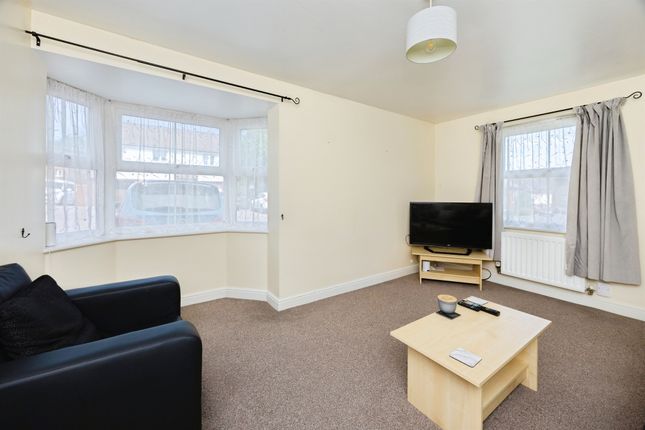 27, Tunbridge Way, Ashford photo 4