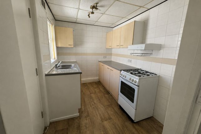 115, Cunliffe Road, Blackpool photo 4