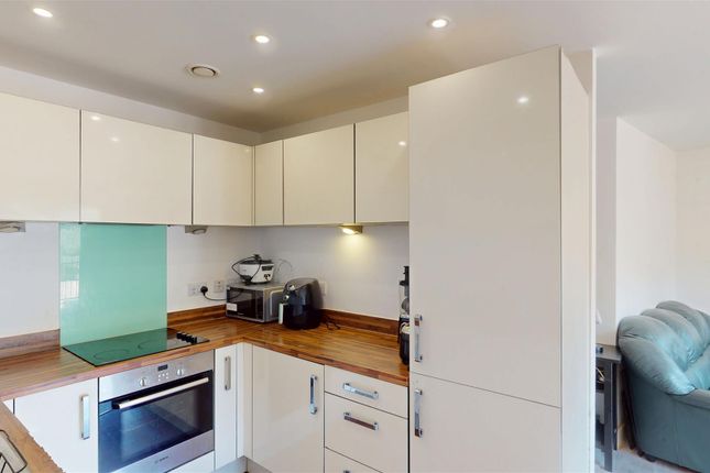 Flat 3, 15, Ada Walk, Milton Keynes photo 4