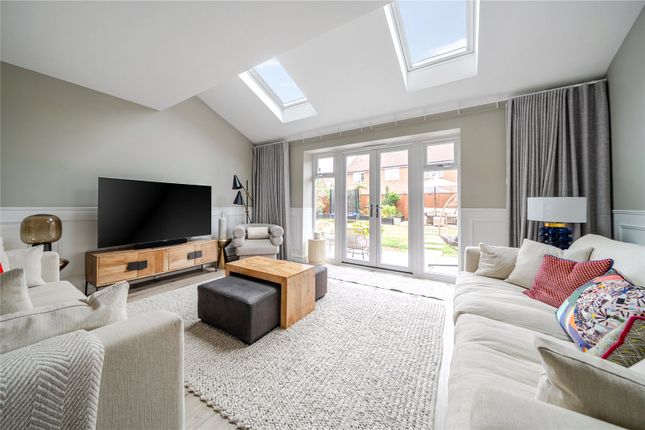 1, Harper Drive, Cranleigh photo 4