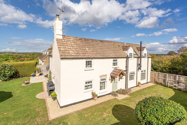 4-bed detached on Callow Hill, Chippenham, £775,000