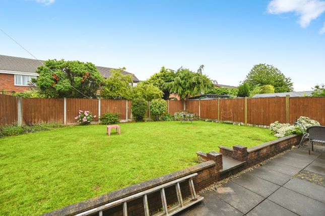 14, Springfield Park, Haydock photo 2