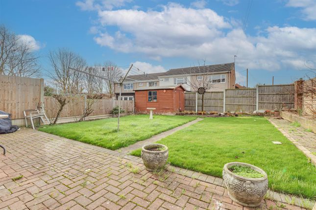 End terrace house for sale in Lower Crescent, Linford, Stanford-Le-Hope