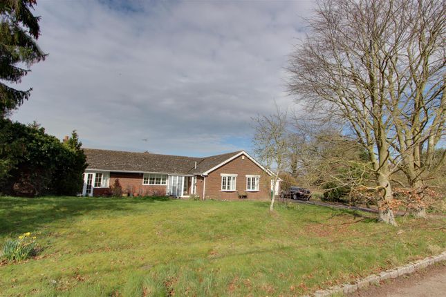 Thumbnail Detached house for sale in Drayton Beauchamp, Aylesbury