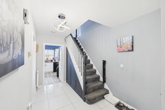 10, Heol Waungron, Kidwelly photo 4