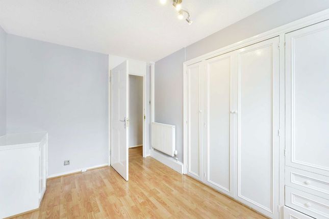 Smallwood Road, London photo 4