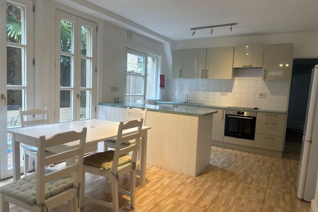 27, Trouville Road, London photo 2