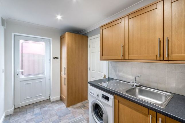 1, Grovewood Close, Doncaster photo 4