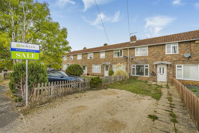 2-bed house on Peel Close, Windsor, £425,000