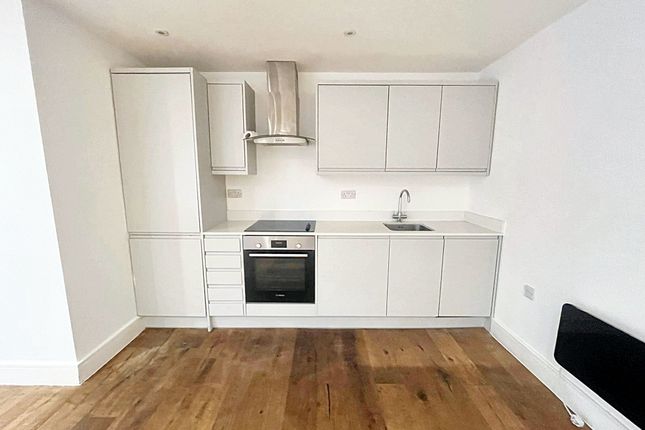 3 Springfield Place, Sittingbourne photo 3