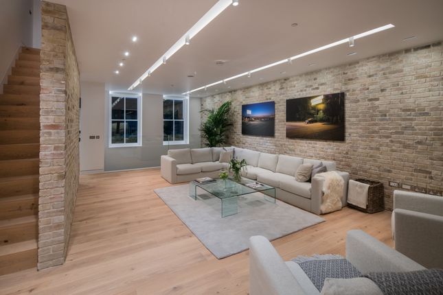 Thumbnail Property to rent in Bingham Place, London