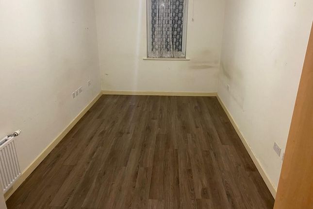 91 Salisbury Road, Southall photo 3