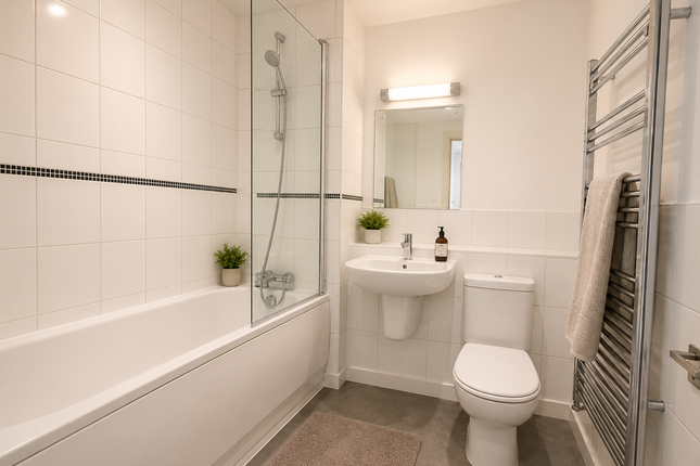 Flat 3, Lambert Court, Weybridge photo 5