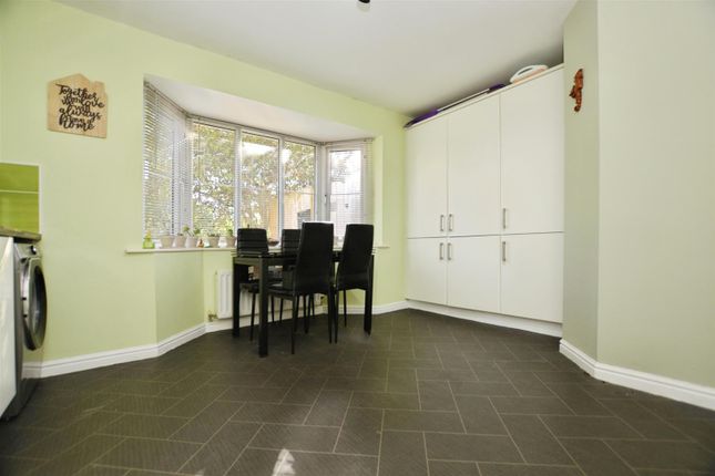5, Redbourne Mere, Kirton Lindsey photo 4