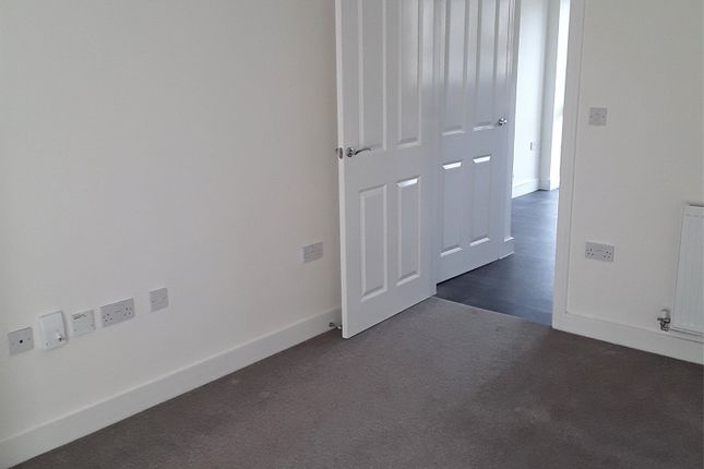 Rowan Tree Drive, West Midlands photo 2