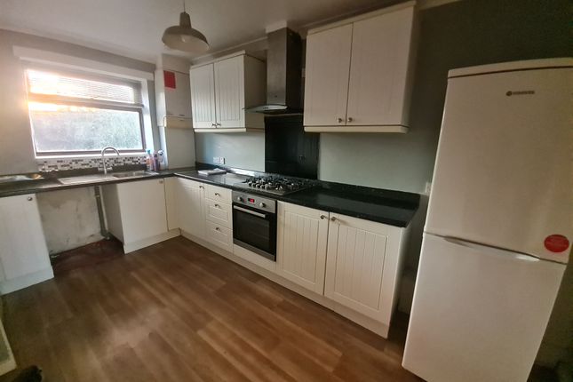 Thumbnail Flat to rent in High Street, Knottingley