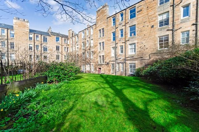 Flat for sale in Comely Bank Avenue, Edinburgh