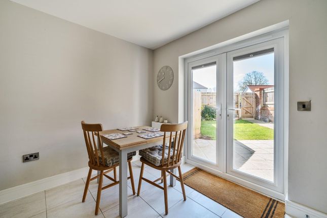 28, Northfield, Yetminster photo 5